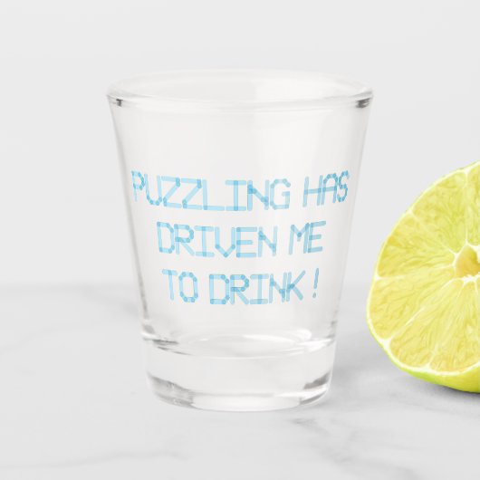 パズルのせいで酒が飲めなくなった ショットグラス (正面)