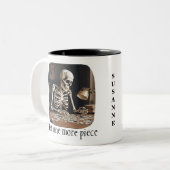 パズル愛好家ジグソー不機嫌解剖学者 ツートーンマグカップ (正面左)