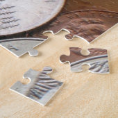 パズル - 机の上のアメリカのコイン (側面)