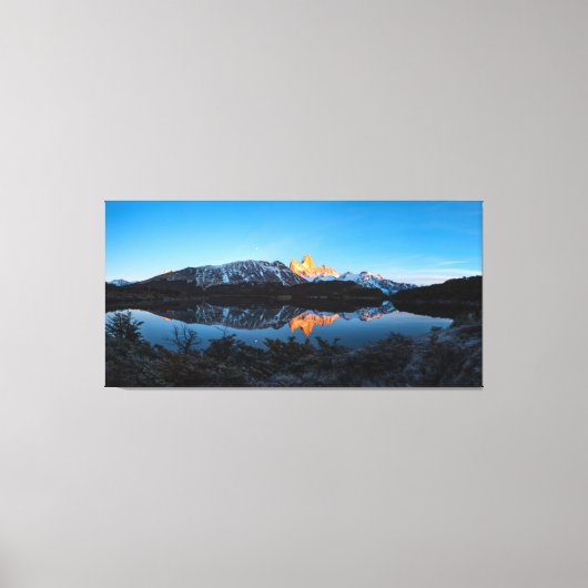 パタゴニア湖カプリのパノラマビュー キャンバスプリント (正面)