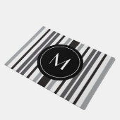 パターストライプのングレー白黒モノグラカスタムム ドアマット (アングル)