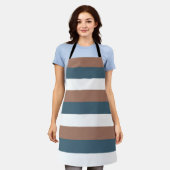 パターストライプのンティール(緑がかった色)モチャホワイト エプロン (着用した状態)