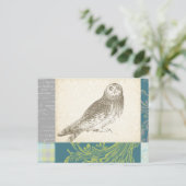 パターンの背景に灰色のフクロウ ポストカード (スタンド正面)