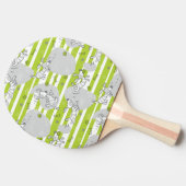 パターン背景を遊んでいる犬 卓球ラケット (横)
