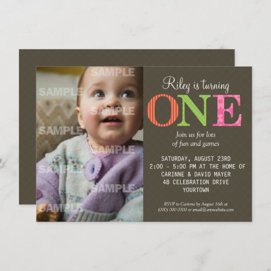 パターン（の模様が）あるな1匹の誕生日のパーティの招待状 招待状 (正面/裏面)