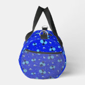 パターン（の模様が）ある ダッフルバッグ (右)