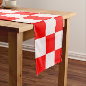 パタ赤と白市松模様にーン ショートテーブルランナー (インサイチュ)
