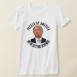 パッカーアップアメリカトランプの唇 Tシャツ