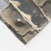 パッチが適用された灰色と白のレンガの壁 フリースブランケット (角)