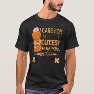 パッチで一番かわいいカボチャの世話をする看護師 Tシャツ