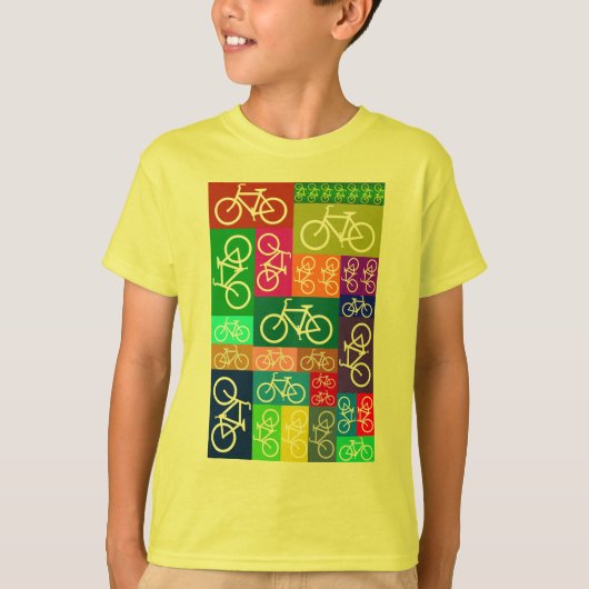 パッチワークによっては芸術が自転車に乗ります Tシャツ (正面)