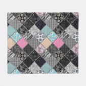 パッチワークのレトロヴィンテージ色パッチワークキルティング フリースブランケット (正面(横))