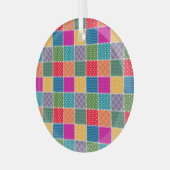 パッチワークの背景：多様なパターンミックス ガラスオーナメント (正面左)