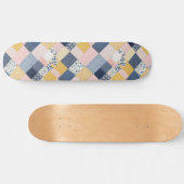 パッチワークエフェクトパターン(の模様が)あるフローラコテージコーレシック スケートボード (横)