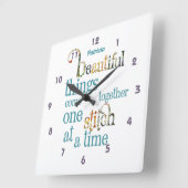 パッチワークキルトを一度に1ステッチ スクエア壁時計 (傾斜)