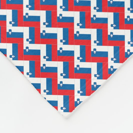 パッチワークスロベニア国旗のパターン フリースブランケット (角)