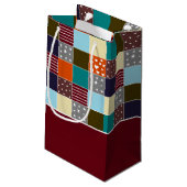 パッチワークテディベア赤ちゃんシャワーありがとう スモールペーパーバッグ (裏面アングル)