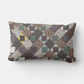 パッチワークパターン地球トーンヴィンテージキルト ランバークッション (裏面)