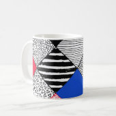 パッチワーク背景:鳥、水玉模様。 コーヒーマグカップ (正面左)