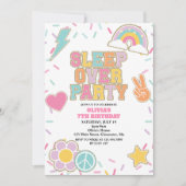 パッチ名門私立校風のスリープオーバー誕生日 招待状 (正面)