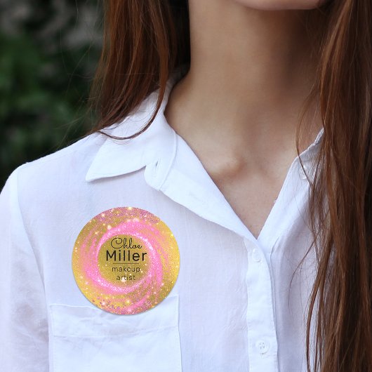 パッファンシークスタイリッシュ・ピンクと金ゴールドのメイクアップアーティスト 名札