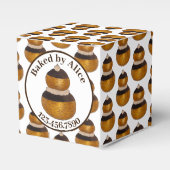 パティスリーの宗教的なクロワッサン風味のシュークリームです。 フェイバーボックス (正面サイド)