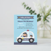 パトカーの誕生日パーティーでかわいい少年と犬 招待状 (スタンド正面)