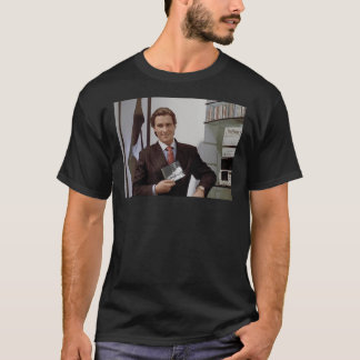 パトリック・バテマン・ラナ・スタン・エッセンシャルTシャツ Tシャツ