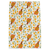 パトリッジとナシの木のシームレスなクリスマスパター ミディアムペーパーバッグ (裏面)