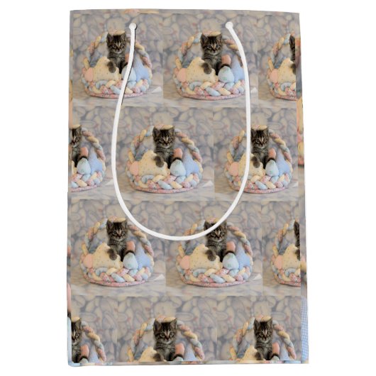 パトンズイースターバスケット猫/子猫-抱き枕 ミディアムペーパーバッグ (正面)