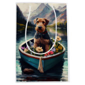 パドルに乗ったアイレデール犬：風光明媚な冒険 ミディアムペーパーバッグ (正面)