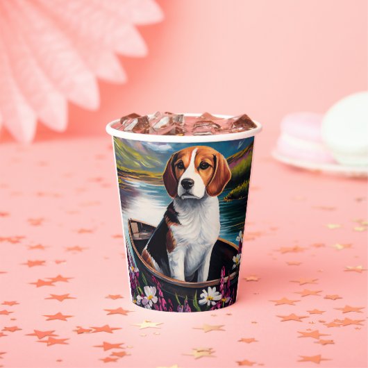 パドルに乗ったビーグル犬: 景色の良い冒険 紙コップ (インサイチュ)