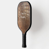 パドルアリゲーターブラウンのパーソナライズ ピックルボールラケット (左)