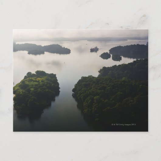 パナマ運河ラゴガトゥンのコンテナ船 ポストカード (正面)