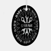 パパがこのガレージクリスマスを愛する メタルオーナメント (正面右)
