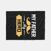 パパが私の父に私の英雄を贈る フリースブランケット (正面(横))