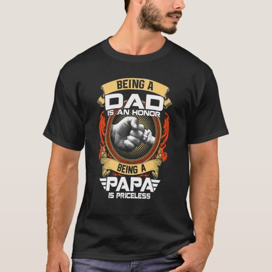 パパであることは名誉であるパパは高価である Tシャツ (正面)