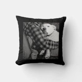 パパで愛犬を嗅ぎ回る白黒の写真 クッション