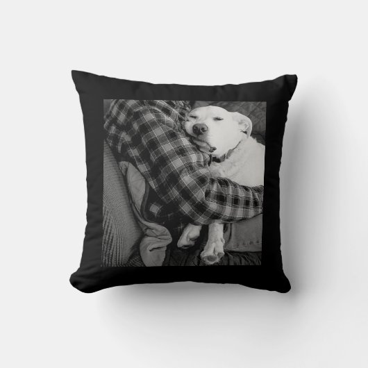 パパで愛犬を嗅ぎ回る白黒の写真 クッション (正面)