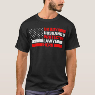 パパの夫を守る弁護士の英雄と米国旗 Tシャツ