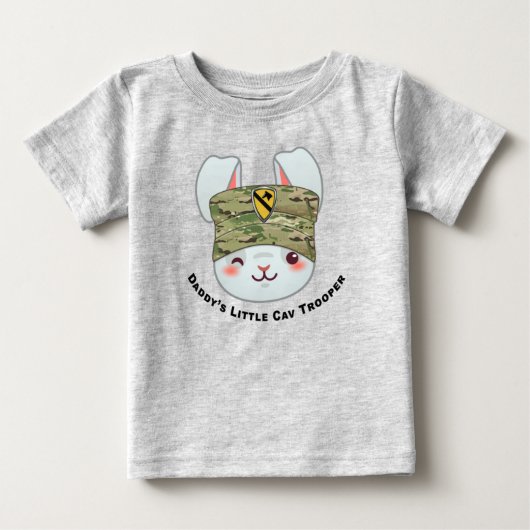 “パパの小さな第１騎兵隊員” ベビーTシャツ (正面)