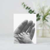 パパの手に ポストカード (スタンド正面)