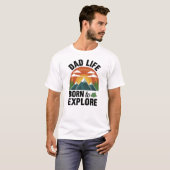 パパの日々は冒険の旅 Tシャツ (正面フル)
