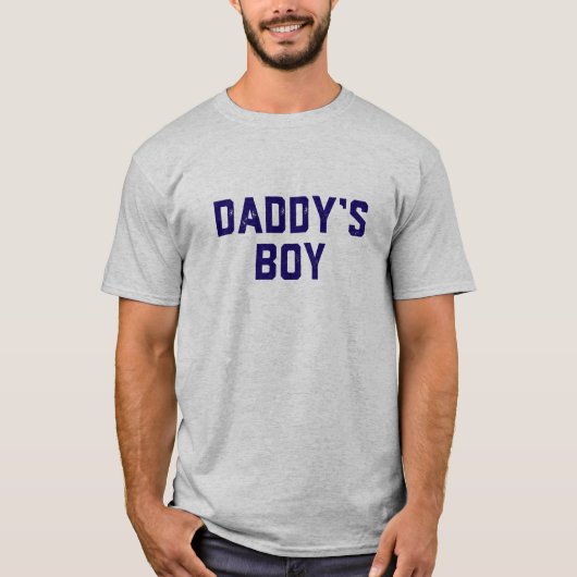 パパの男の子。 Tシャツ (正面)