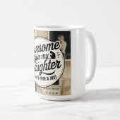 パパの素晴らし実績-ヴィンテージドーターバッジ コーヒーマグカップ (正面右)