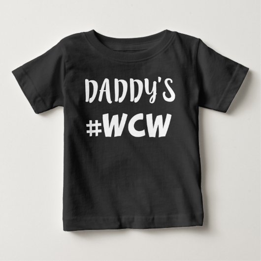 パパのWCWおもしろいベビー ベビーTシャツ (正面)