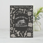 パパはオールドパパではないクラシック父親の日贈り物 招待状 (スタンド正面)