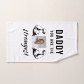 パパは最も強い父おもしろいの写真 ハンドタオル (ハンドタオル)