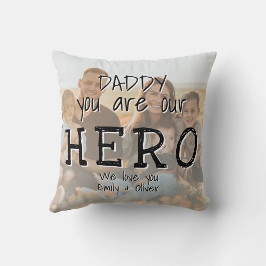 パパは私たちのヒーローのフルフォトパパの日 クッション (裏面)