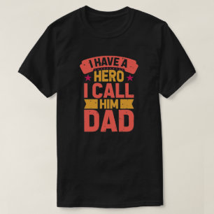 パパは私のヒーロー誕生日または父の日 Tシャツ
